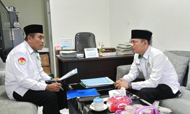Foto Suasana Berita Acara Pemeriksaan (BAP) Ali Nusantara oleh Kepala MTsN 4 Lotim, Muslihin, S.Pd, M.AP pada Senin (11/8/2025) (Dok. Pribadi)